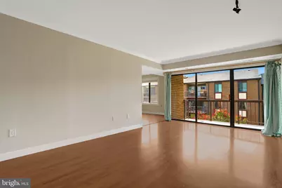 9731 Kings Crown Court #201, Fairfax, VA 22031 - Photo 5