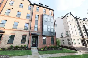 14964 Deco Cir, Chantilly, VA 20151 - Photo 1