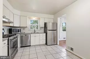 360 Park St NE, Vienna, VA 22180 - Photo 7