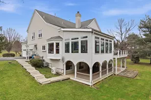 1465 Mayhurst Blvd, McLean, VA 22102 - Photo 3