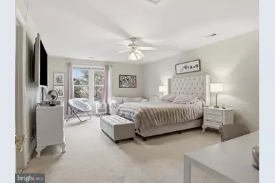 1465 Mayhurst Boulevard, McLean, VA 22102 - Photo 25