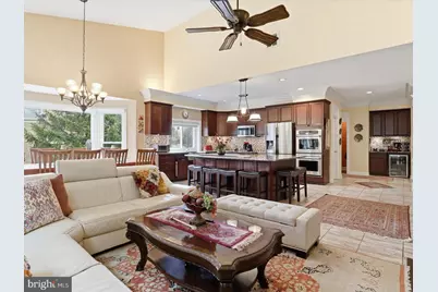 1465 Mayhurst Boulevard, McLean, VA 22102 - Photo 9