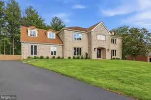 6294 Dunaway Ct, McLean, VA 22101 - Photo 1