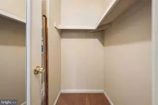 8647 Beekman Pl, Alexandria, VA 22309 - Photo 11
