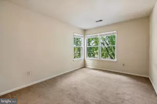 8647 Beekman Pl, Alexandria, VA 22309 - Photo 9