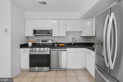 11924 Travistock Court, Reston, VA 20191 - Photo 7