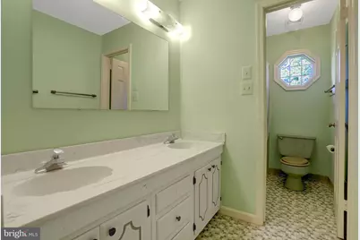 923 Harriman Street, Great Falls, VA 22066 - Photo 29