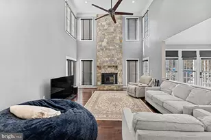 8138 Rondelay Ln, Fairfax Station, VA 22039 - Photo 15