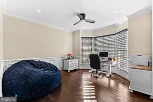 8138 Rondelay Ln, Fairfax Station, VA 22039 - Photo 21