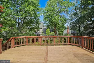811 Autumn Breeze Ct, Herndon, VA 20170 - Photo 21
