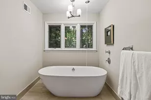 1950 Limb Tree Ln, Vienna, VA 22182 - Photo 23