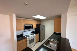 2726 Gallows Rd, Vienna, VA 22180 - Photo 3