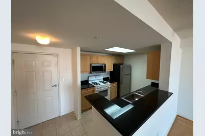 2726 Gallows Road #913, Vienna, VA 22180 - Photo 5