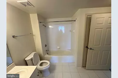 2726 Gallows Road #913, Vienna, VA 22180 - Photo 19