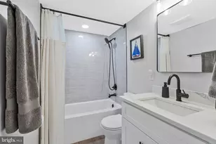 4525 Silas Hutchinson Dr, Chantilly, VA 20151 - Photo 13