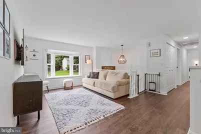 4525 Silas Hutchinson Drive, Chantilly, VA 20151 - Photo 7