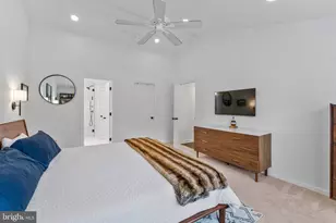 4525 Silas Hutchinson Dr, Chantilly, VA 20151 - Photo 9