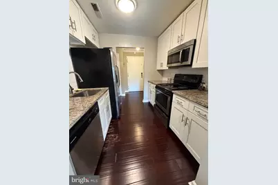 3101 S Manchester Street #420, Falls Church, VA 22044 - Photo 5