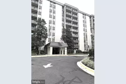 3101 S Manchester Street #420, Falls Church, VA 22044 - Photo 1