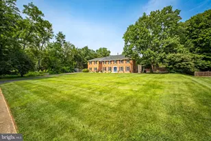 8354 Old Dominion Dr, McLean, VA 22102 - Photo 3