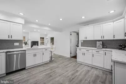 8354 Old Dominion Drive, McLean, VA 22102 - Photo 15