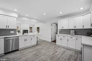 8354 Old Dominion Dr, McLean, VA 22102 - Photo 15
