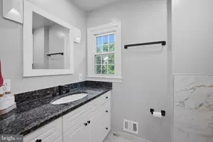 8354 Old Dominion Dr, McLean, VA 22102 - Photo 43