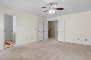 7441 Heatherfield Ln, Alexandria, VA 22315 - Photo 11