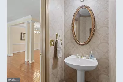 7441 Heatherfield Lane, Alexandria, VA 22315 - Photo 5