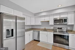 5265 Leestone Ct, Springfield, VA 22151 - Photo 9