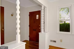 6807 Dean Dr, McLean, VA 22101 - Photo 3