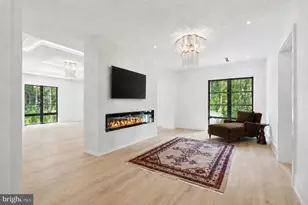 1036 Towlston Rd, McLean, VA 22102 - Photo 19
