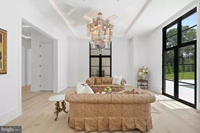 1036 Towlston Road, McLean, VA 22102 - Photo 5