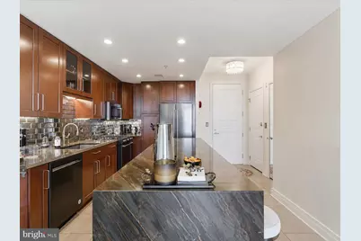 8220 Crestwood Heights Drive #1015, McLean, VA 22102 - Photo 9