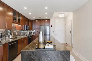 8220 Crestwood Heights Dr, McLean, VA 22102 - Photo 9