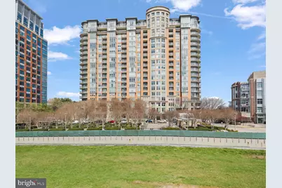 8220 Crestwood Heights Drive #1015, McLean, VA 22102 - Photo 3