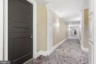 8220 Crestwood Heights Dr, McLean, VA 22102 - Photo 5