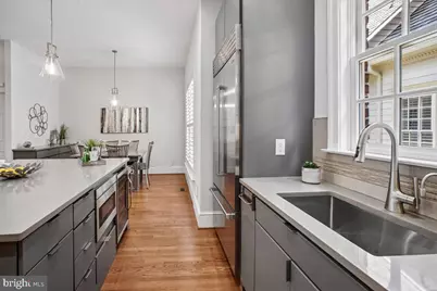 9870 Palace Green Way, Vienna, VA 22181 - Photo 11