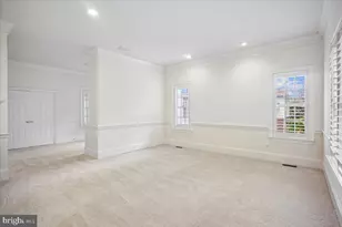 9870 Palace Green Way, Vienna, VA 22181 - Photo 27