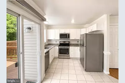 14133 Autumn Circle, Centreville, VA 20121 - Photo 7