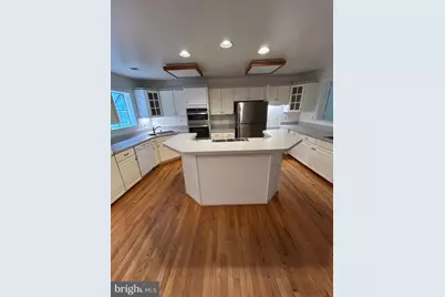 3945 Valley Ridge Drive, Fairfax, VA 22033 - Photo 7
