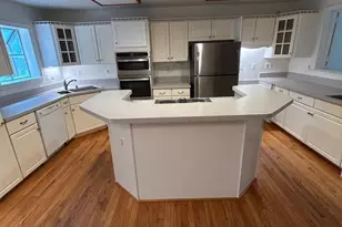 3945 Valley Ridge Dr, Fairfax, VA 22033 - Photo 7