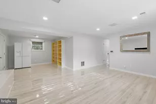 805 Golden Arrow St, Great Falls, VA 22066 - Photo 37