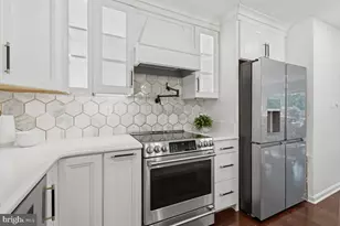 805 Golden Arrow St, Great Falls, VA 22066 - Photo 21