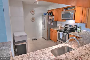 2220 Springwood Dr, Reston, VA 20191 - Photo 13