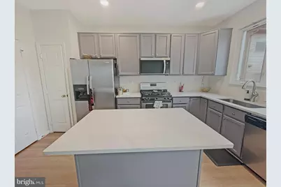 2535 James Monroe Circle, Herndon, VA 20171 - Photo 3