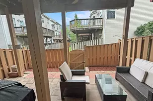 2535 James Monroe Cir, Herndon, VA 20171 - Photo 19