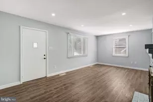 3120 Chepstow Ln, Falls Church, VA 22042 - Photo 5