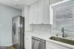 3120 Chepstow Ln, Falls Church, VA 22042 - Photo 7