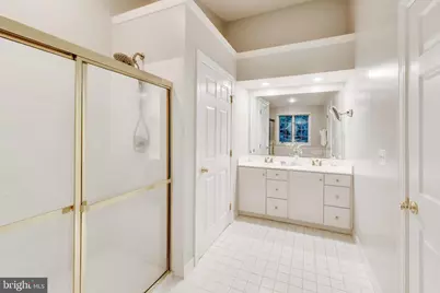 8026 Kidwell Town Court, Vienna, VA 22182 - Photo 21